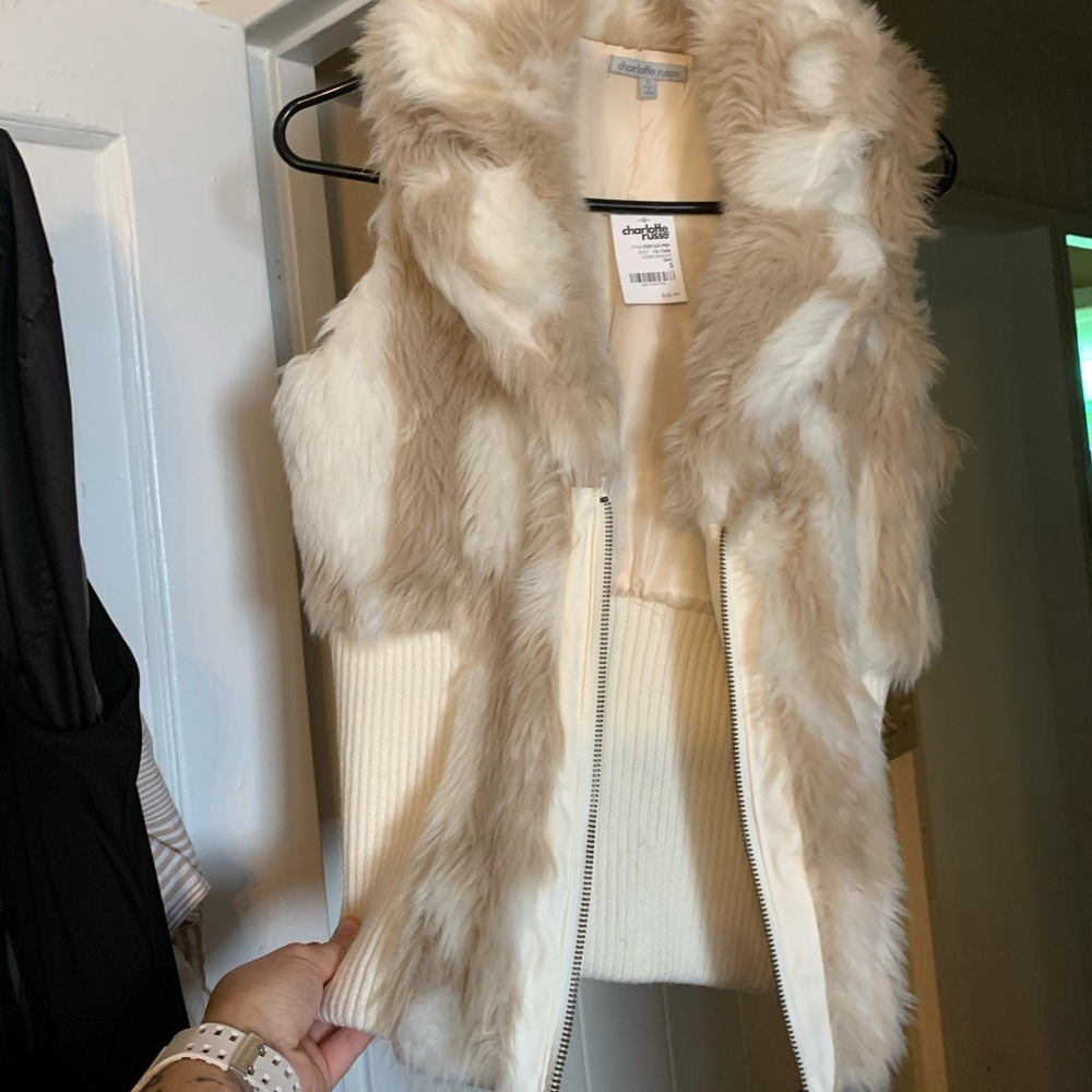 Fur vest